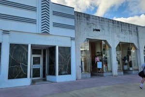 listings.show.sections.photos.alt