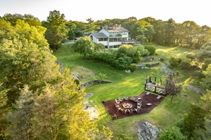 listings.show.sections.photos.alt