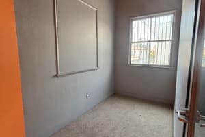 listings.show.sections.photos.alt